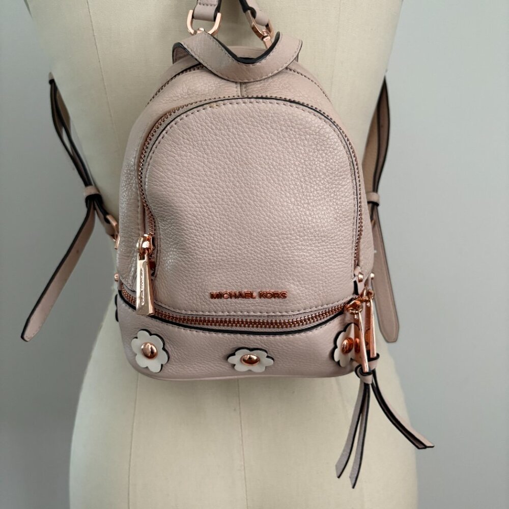 Michael Kors Mini Rhea Daisy Small Floral Appliqué Leather Backpack Pink/Cream - Picture 2 of 14